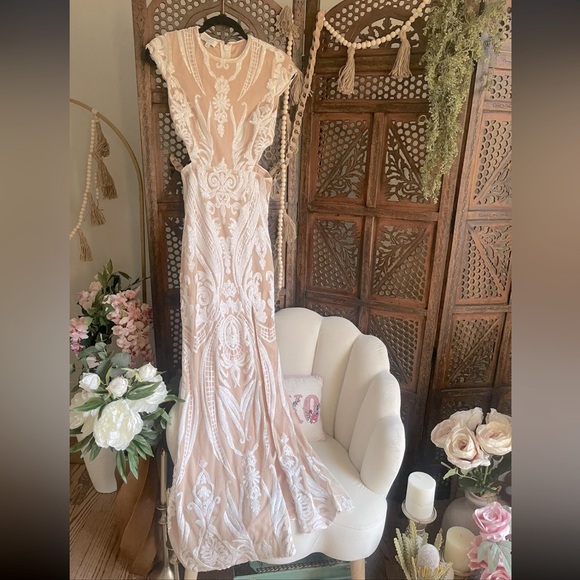 New RYSE The Label Emily Cutout Sequin Dress - Picture 5 of 5